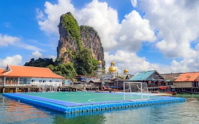 Campo de fútbol flotante de la isla Panyee