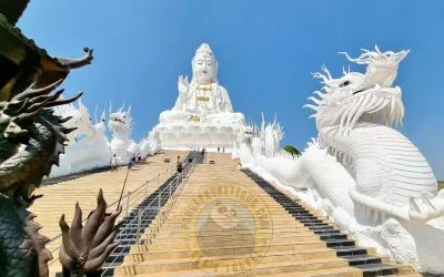 VISITAR O GRANDE BUDA EM CHIANG RAI WAT HUAY PLA KANG